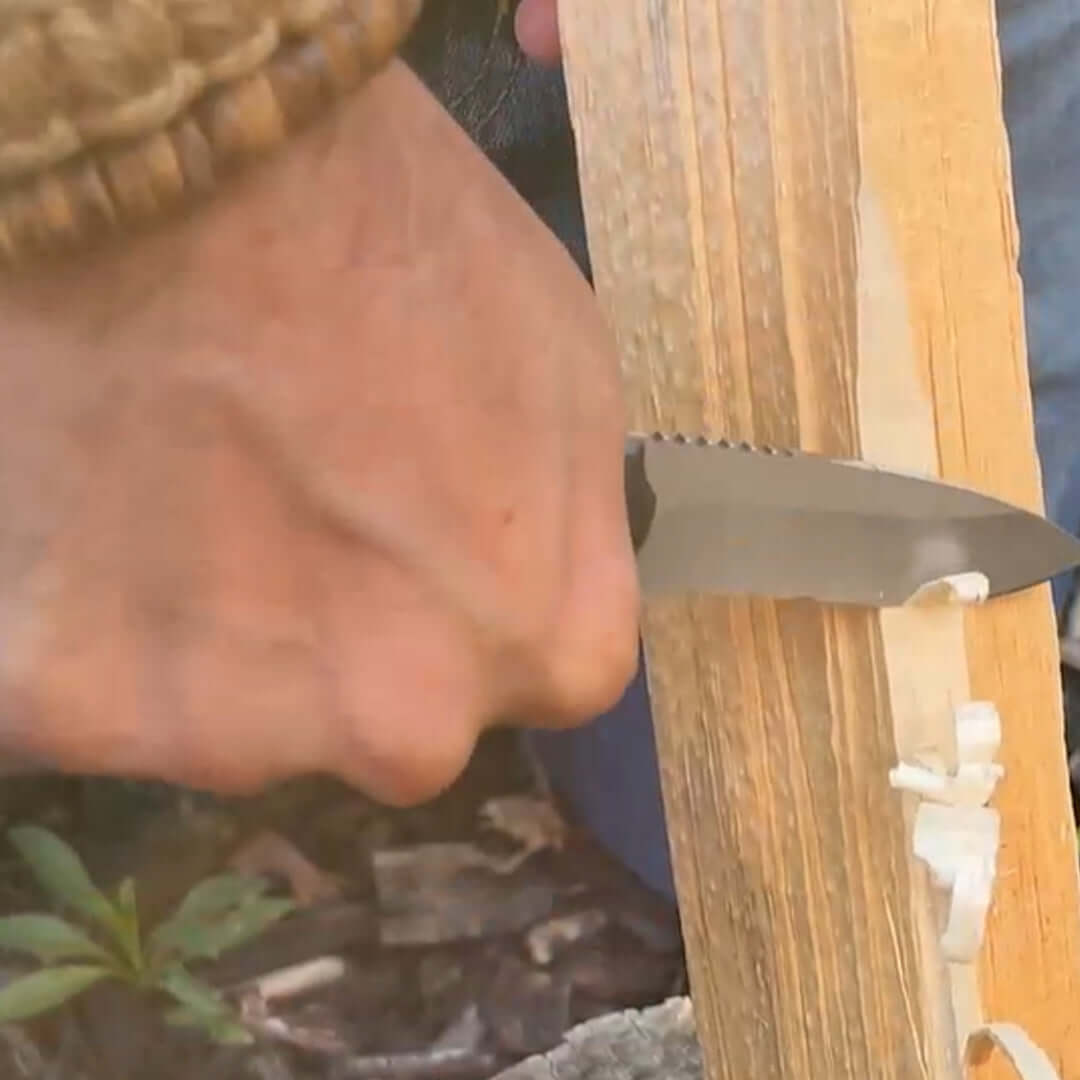 quick feathers VG10 steel blade with HRC58-61 hardness keeps a strong and sharp edge